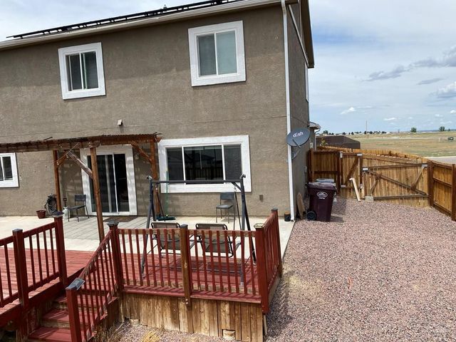 1808 Kingfisher Ln, Pueblo, CO 81008