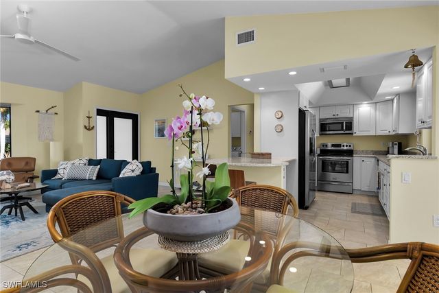 1035 Admiralty CT, Marco Island, FL 34145