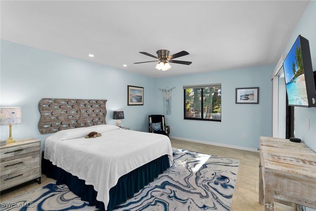 1035 Admiralty CT, Marco Island, FL 34145