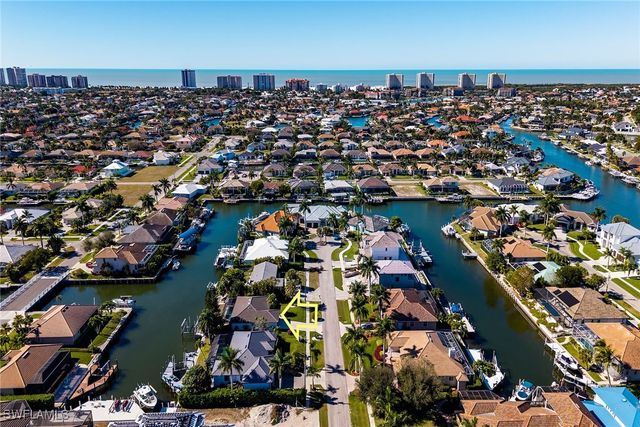 1035 Admiralty CT, Marco Island, FL 34145