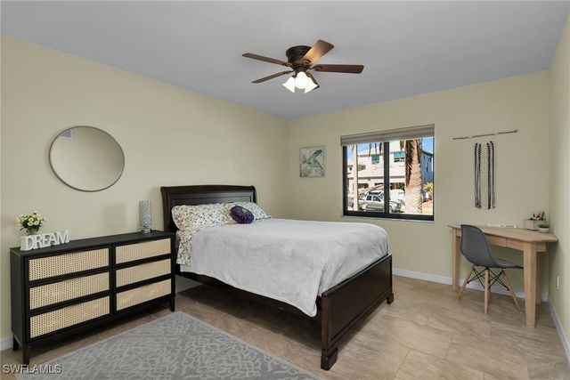 1035 Admiralty CT, Marco Island, FL 34145