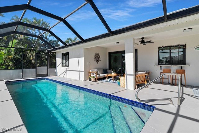 1035 Admiralty CT, Marco Island, FL 34145