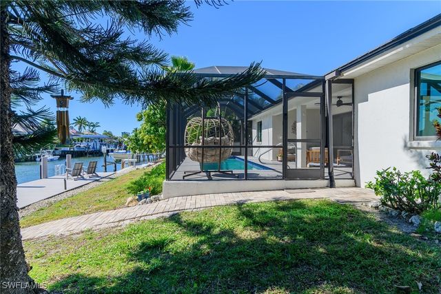 1035 Admiralty CT, Marco Island, FL 34145