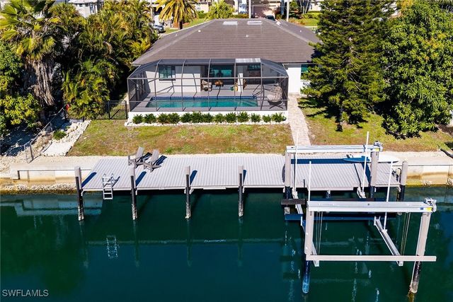 1035 Admiralty CT, Marco Island, FL 34145