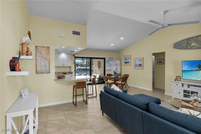 1035 Admiralty CT, Marco Island, FL 34145