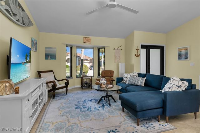 1035 Admiralty CT, Marco Island, FL 34145