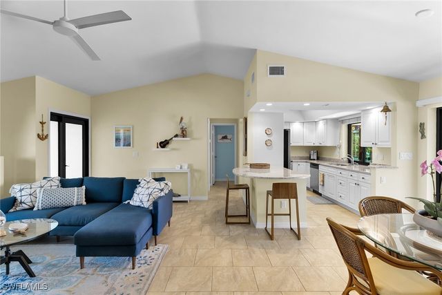 1035 Admiralty CT, Marco Island, FL 34145