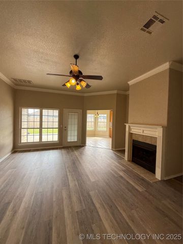 13167 N 133rd East Avenue N, Collinsville, OK 74021