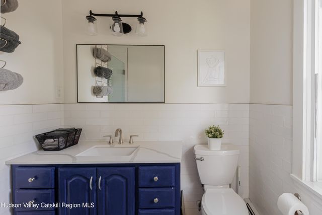 25 Joslen Place, Hudson, NY 12534