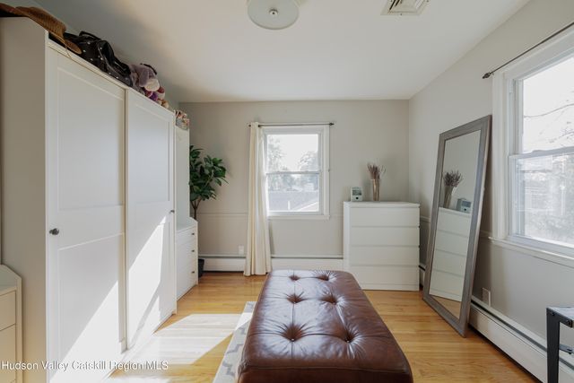 25 Joslen Place, Hudson, NY 12534