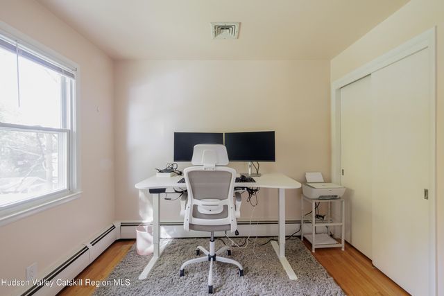 25 Joslen Place, Hudson, NY 12534