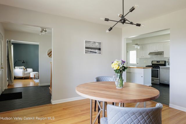 25 Joslen Place, Hudson, NY 12534