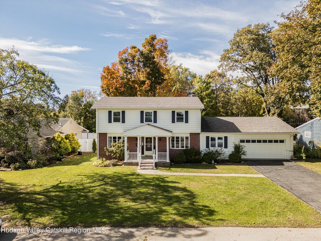 25 Joslen Place, Hudson, NY 12534