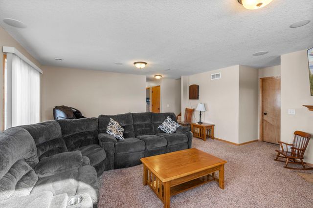 19239 Carmel Trail, Farmington, MN 55024