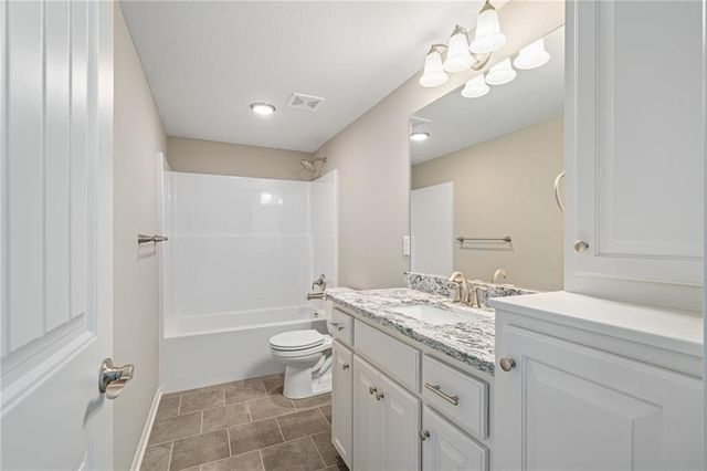 7015 NE 103rd Street, Kansas City, MO 64156