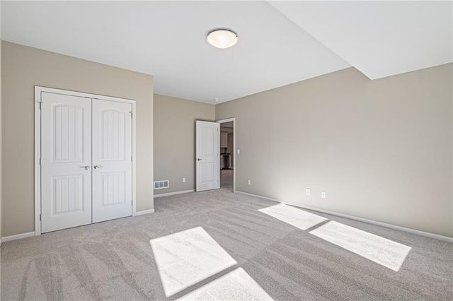 7015 NE 103rd Street, Kansas City, MO 64156