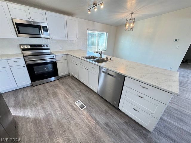 4905 Fuentes Circle, Las Vegas, NV 89121