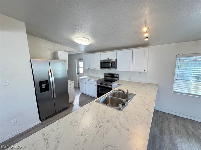 4905 Fuentes Circle, Las Vegas, NV 89121