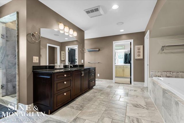 45639 Edgewater Drive, Chesterfield, MI 48047