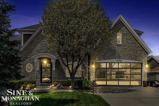 45639 Edgewater Drive, Chesterfield, MI 48047