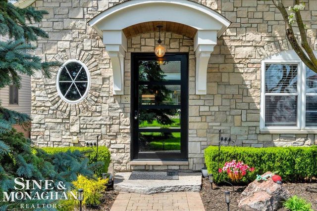 45639 Edgewater Drive, Chesterfield, MI 48047