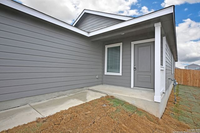 350 Kayden, Marion, TX 78124