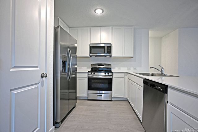 350 Kayden, Marion, TX 78124