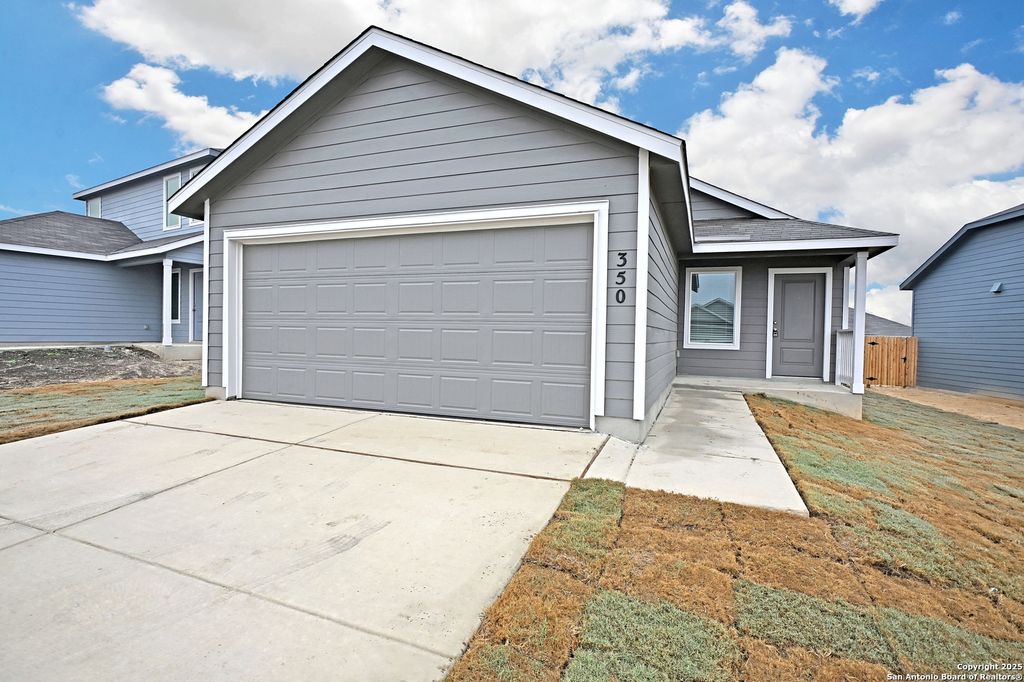 350 Kayden, Marion, TX 78124