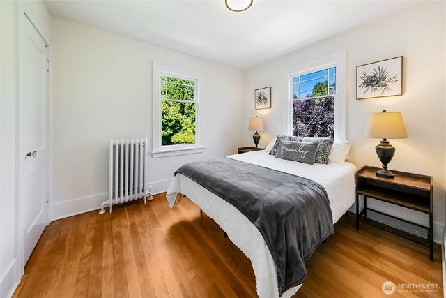 2415 E Newton Street, Seattle, WA 98112