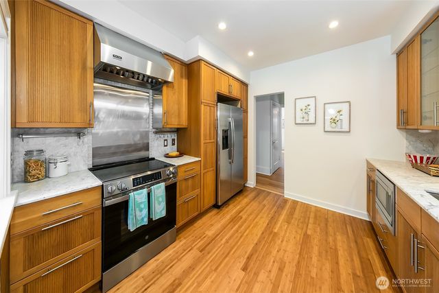 2415 E Newton Street, Seattle, WA 98112