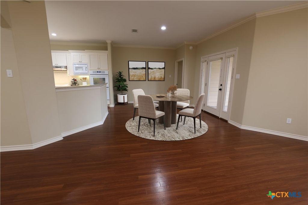 Image 6 of property listing at 1219 Indian Trail, Salado, TX 76571