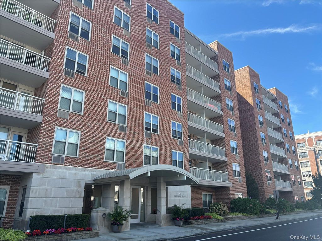 410 E. Broadway 3S, Long Beach, NY 11561 — exterior