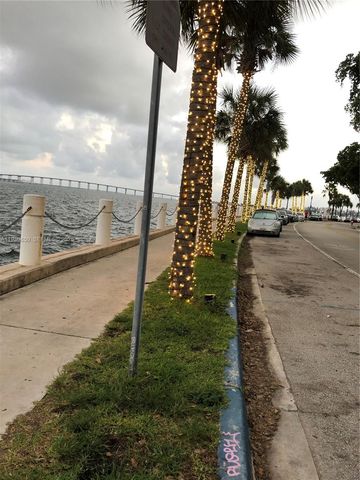 1408 Brickell Bay Dr 302, Miami, FL 33131