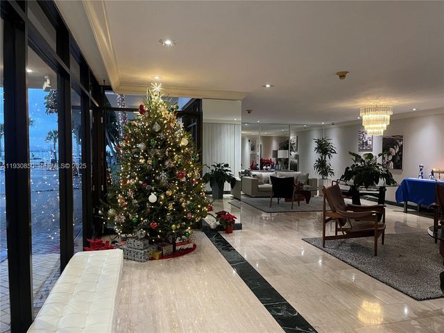 1408 Brickell Bay Dr 302, Miami, FL 33131