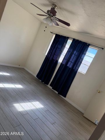 6943 E LATHAM Street, Scottsdale, AZ 85257