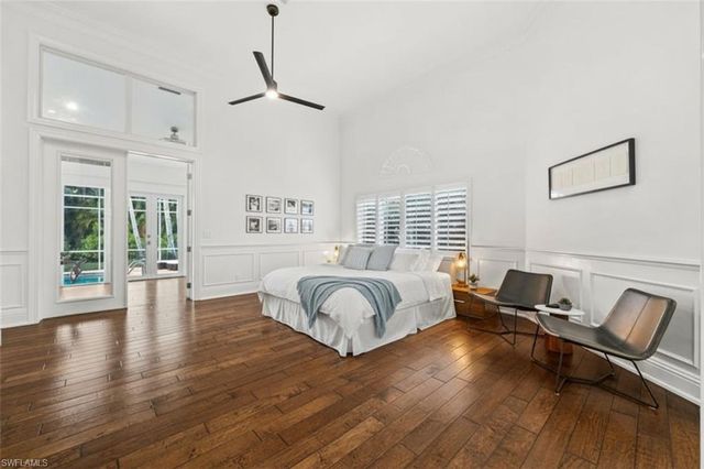 1905 Fairfax CIR, Naples, FL 34109