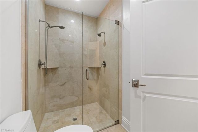 1905 Fairfax CIR, Naples, FL 34109