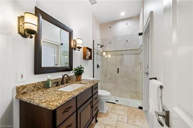 1905 Fairfax CIR, Naples, FL 34109