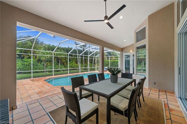 1905 Fairfax CIR, Naples, FL 34109