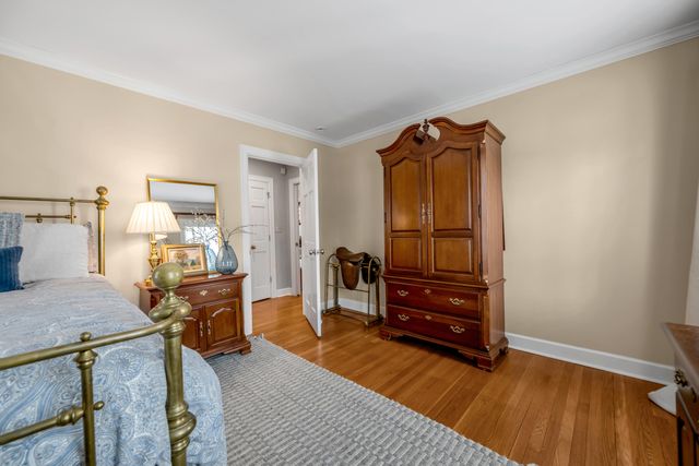 325 Kingsway Drive, Lexington, KY 40502