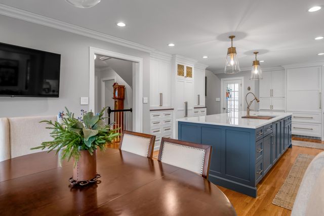 325 Kingsway Drive, Lexington, KY 40502