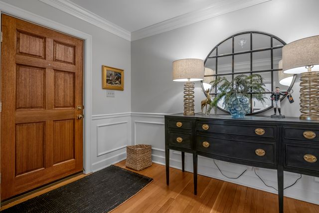 325 Kingsway Drive, Lexington, KY 40502