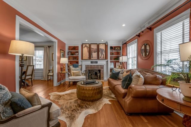 325 Kingsway Drive, Lexington, KY 40502