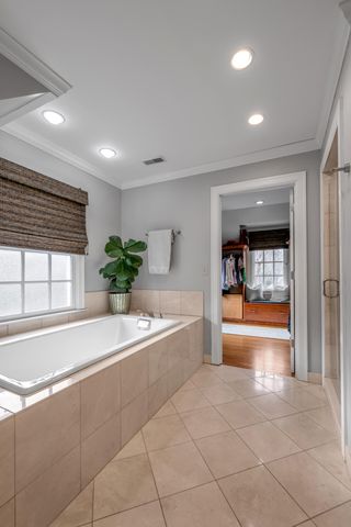 325 Kingsway Drive, Lexington, KY 40502