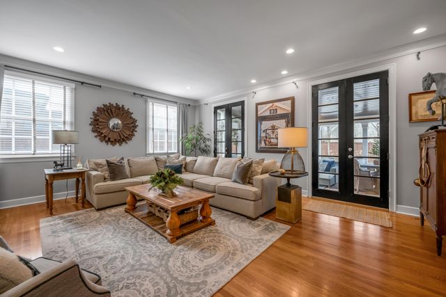 325 Kingsway Drive, Lexington, KY 40502