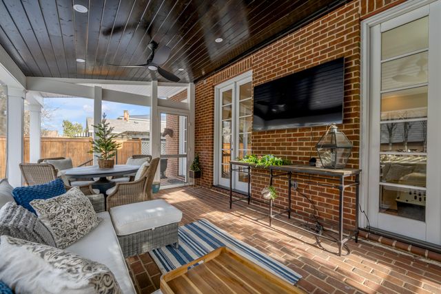 325 Kingsway Drive, Lexington, KY 40502