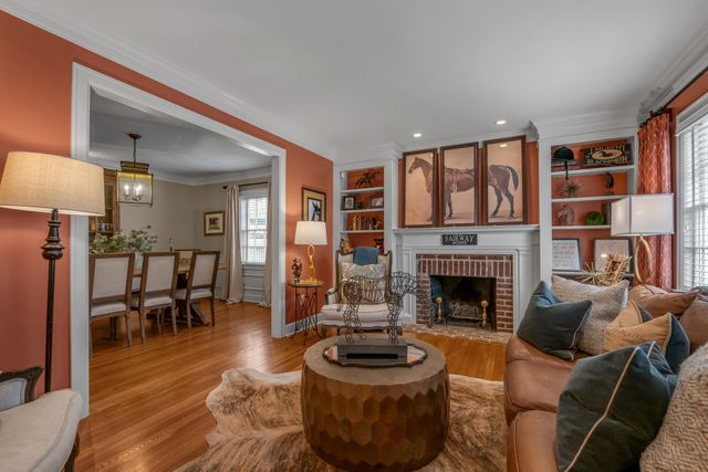 325 Kingsway Drive, Lexington, KY 40502