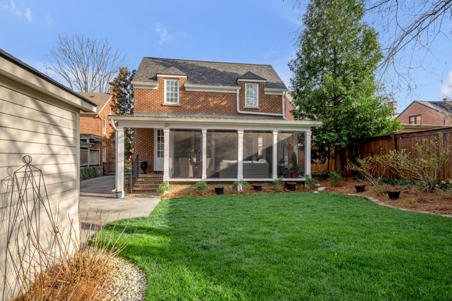 325 Kingsway Drive, Lexington, KY 40502