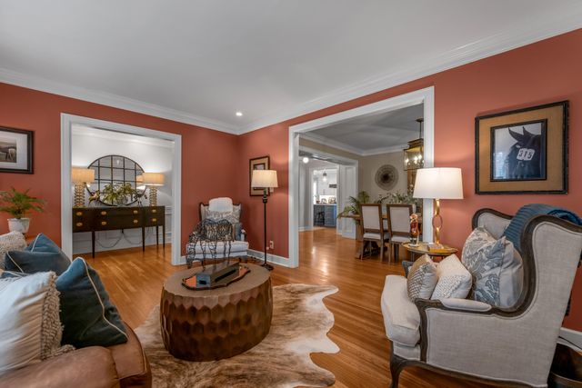 325 Kingsway Drive, Lexington, KY 40502