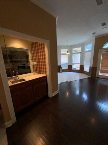 2851 Timber Hill Drive, Grapevine, TX 76051